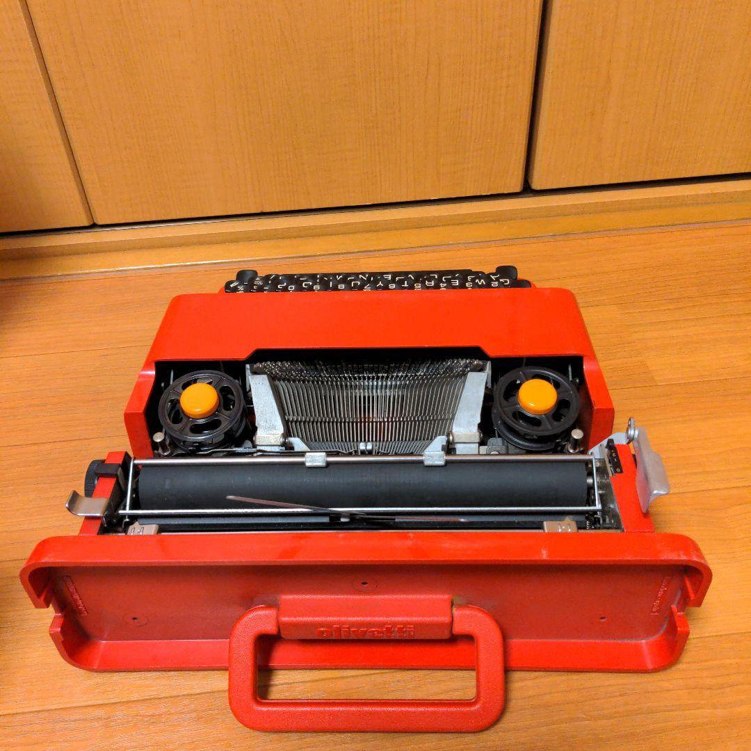 Olivetti valenetime　 タイプライター オリベッティ　b