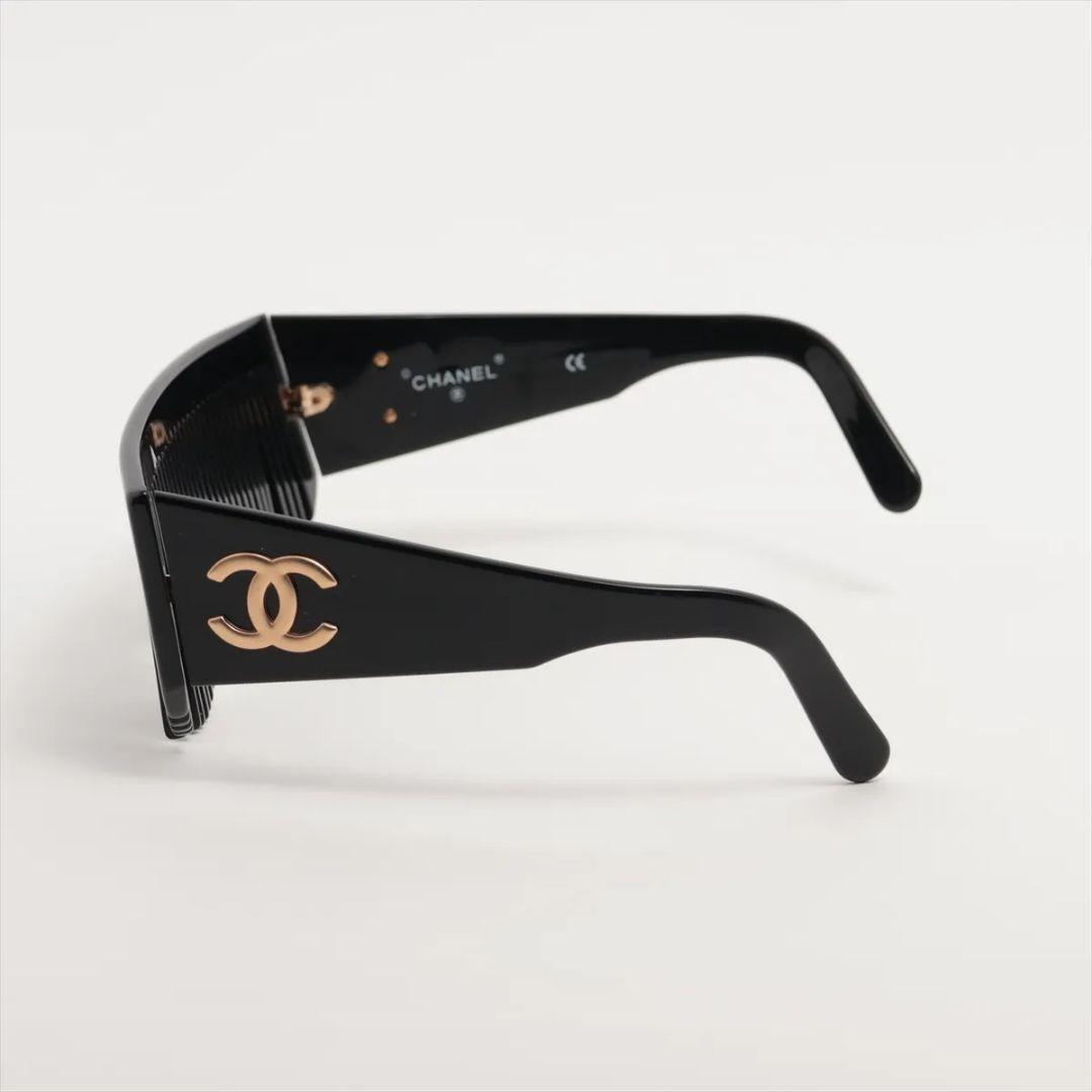 CHANEL ストライプデザイン サングラス