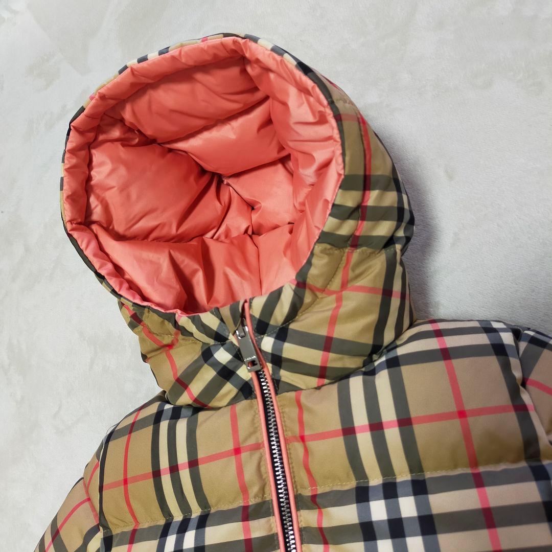 美品　BURBERRY　2Y92cm　リバーシブル　ダウンジャケット