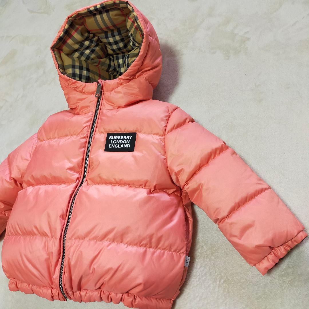 美品　BURBERRY　2Y92cm　リバーシブル　ダウンジャケット
