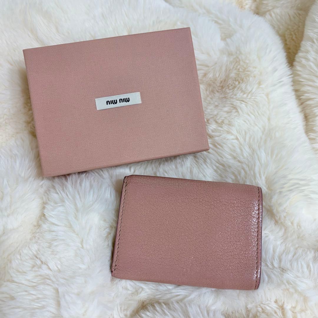 ♡ miumiu 三つ折り 財布