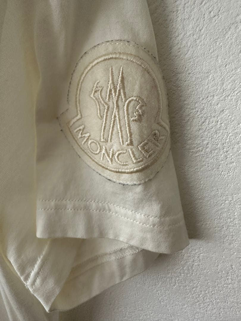 MONCLER アイボリー 半袖 Tシャツ