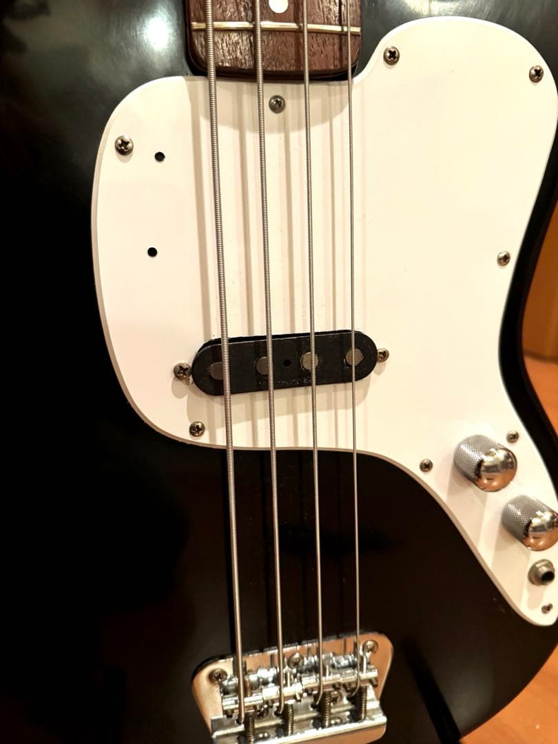 ベース Squier by fender Musicmaster Bass