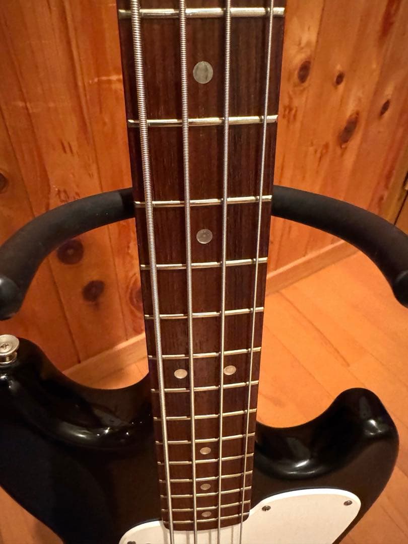 ベース Squier by fender Musicmaster Bass