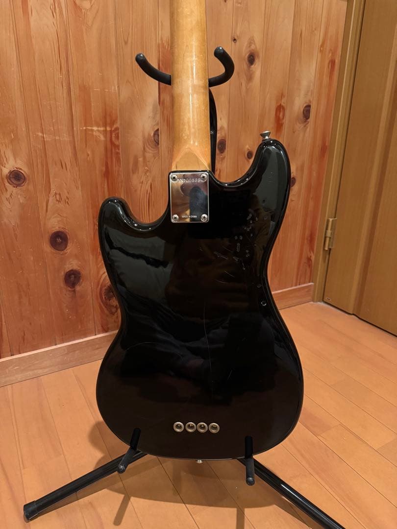 ベース Squier by fender Musicmaster Bass