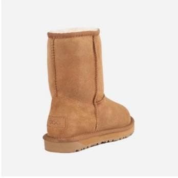 [大幅最終値下げ]UGG クラシックブーツ 新品 チェスナット 23.5cm