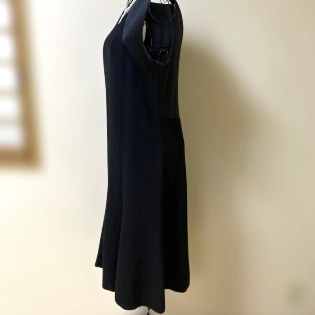 EMPORIOARMANI エンポリオアルマーニ ノースリーブ 黒ワンピース44