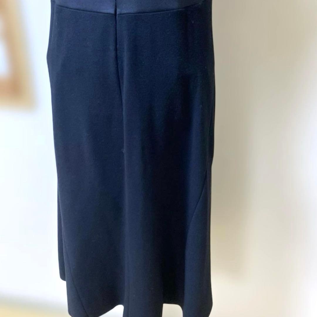 EMPORIOARMANI エンポリオアルマーニ ノースリーブ 黒ワンピース44