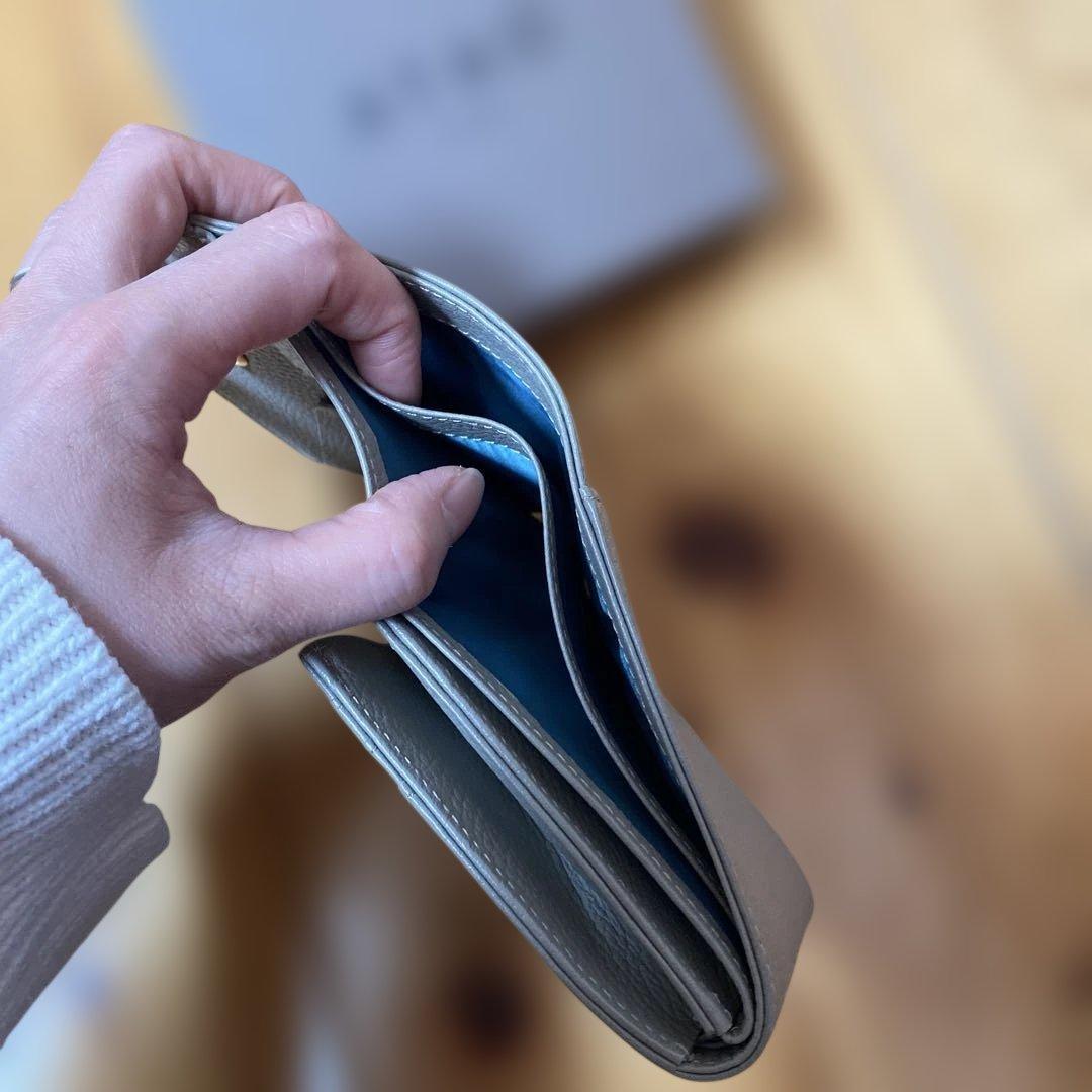 ATAO グレー 二つ折り財布