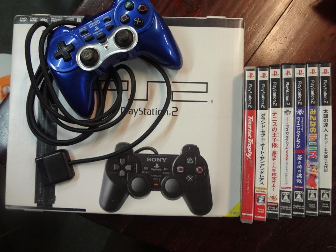 PS2　・箱入り・可動品・ソフト 7本付