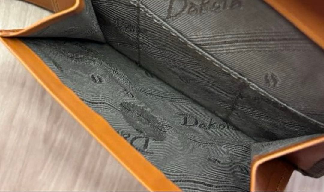 ダコタ 二つ折り財布 Dakota BLACK LABEL バシレウス