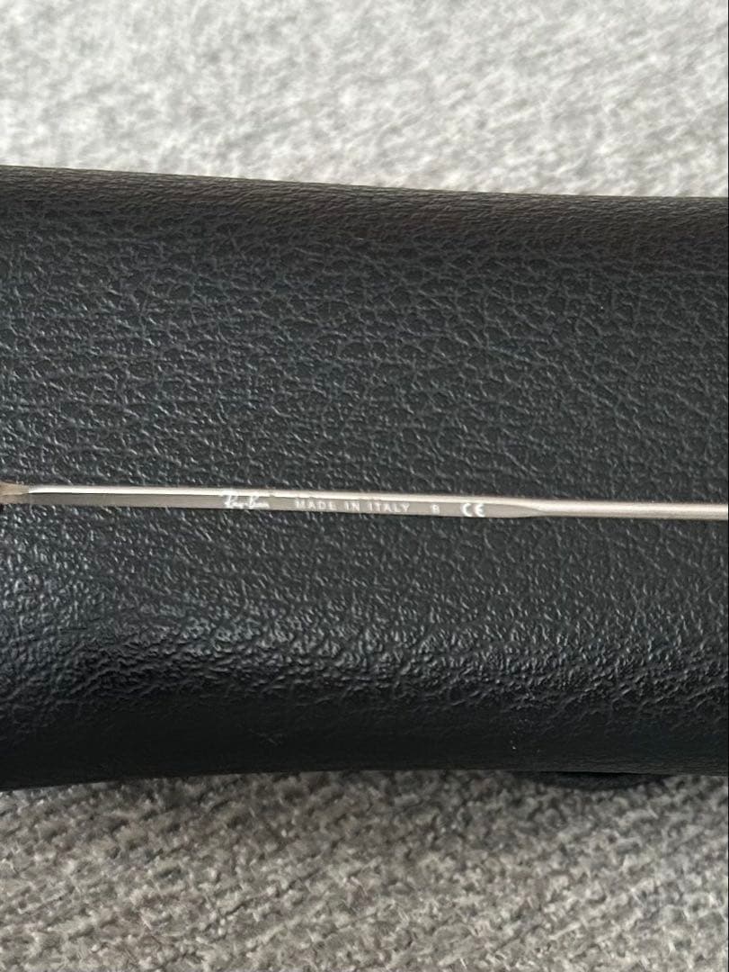 【美品】Ray-Banサングラス　ブラックラウンド