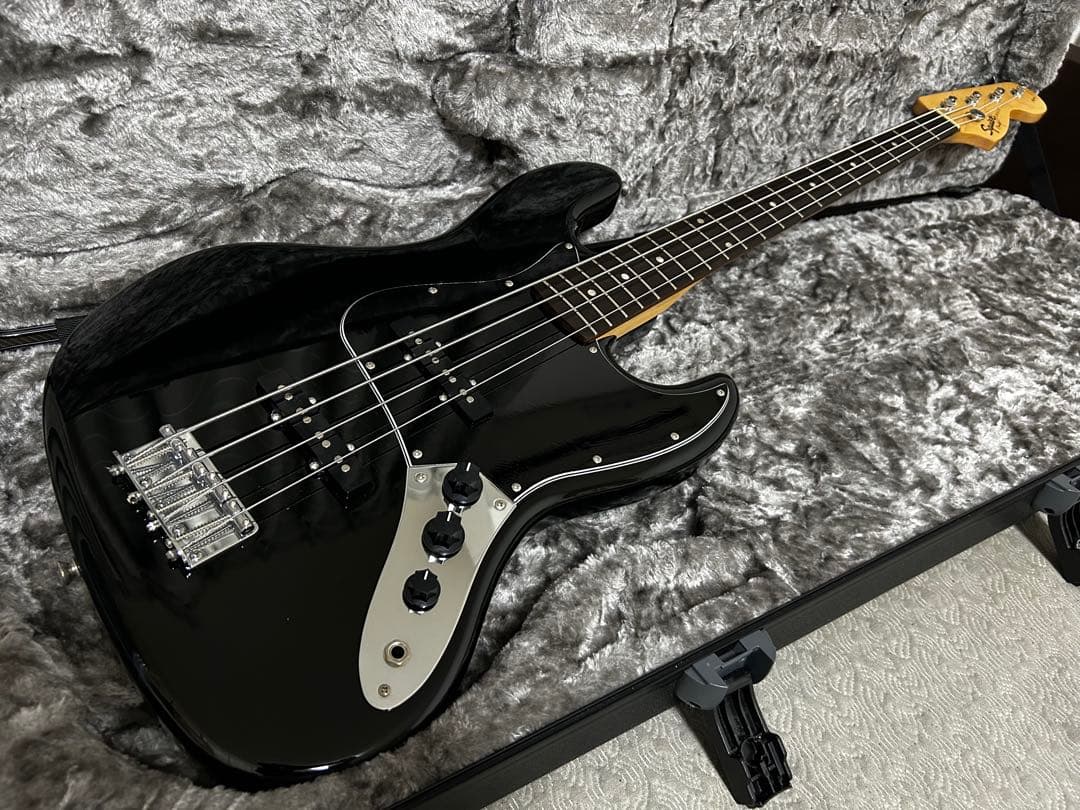 【早い者勝ち値下げ】Squier By Fender 極上品　指板ブラック化