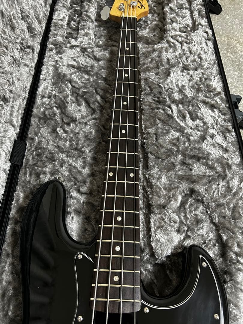 【早い者勝ち値下げ】Squier By Fender 極上品　指板ブラック化