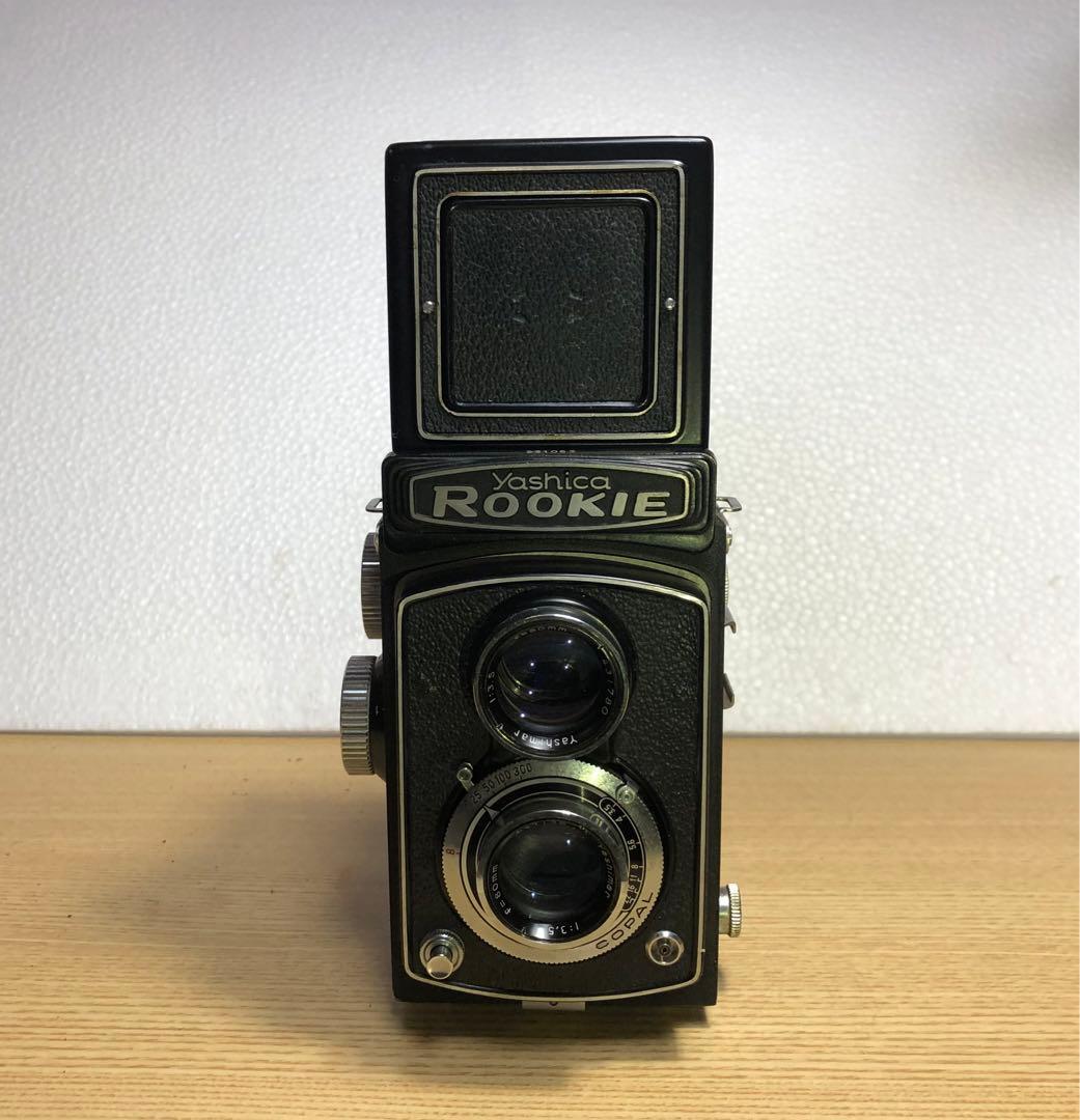 ☆Yashica Rookie 二眼レフカメラ　「動作確認済み」