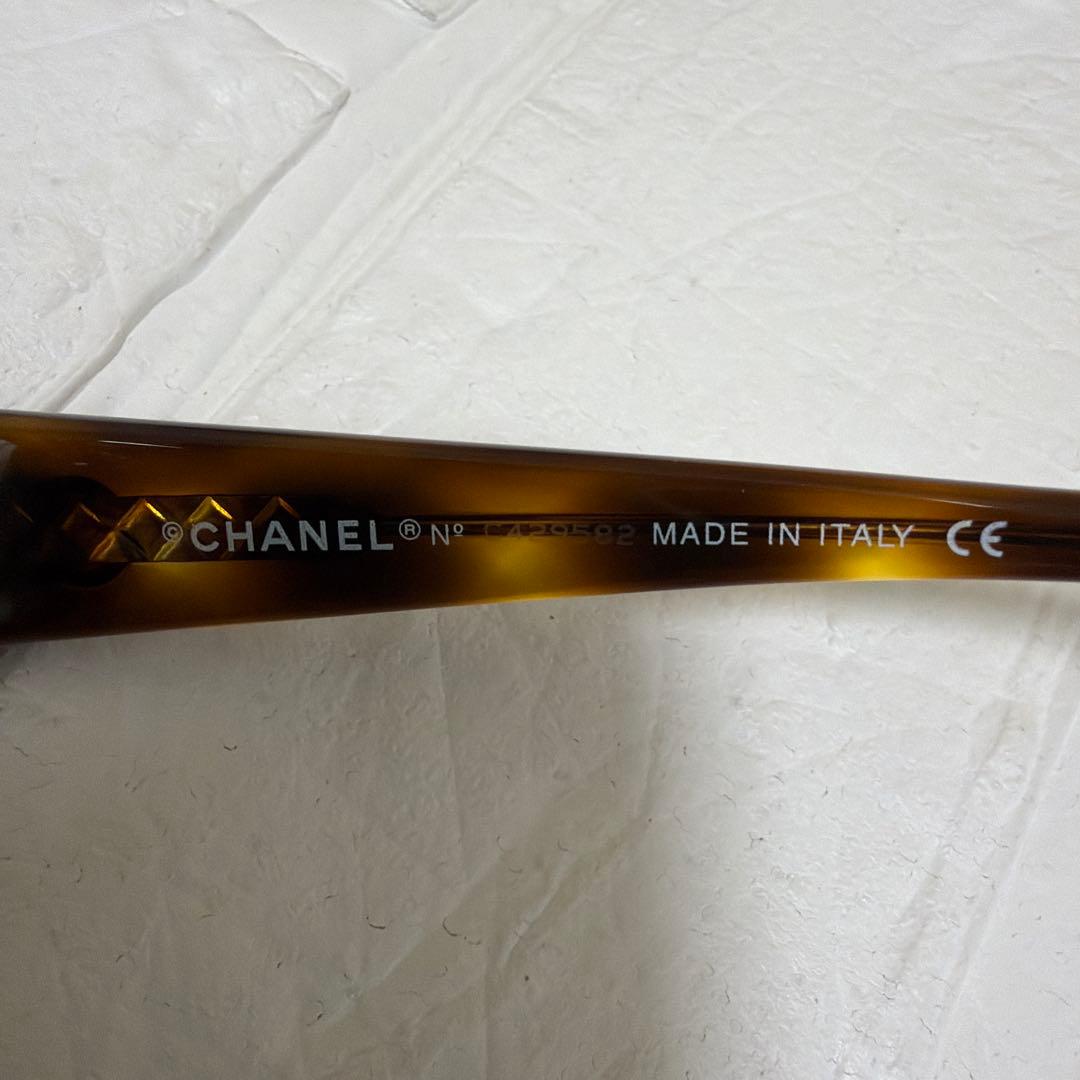 CHANEL ブラウン オーバル サングラス