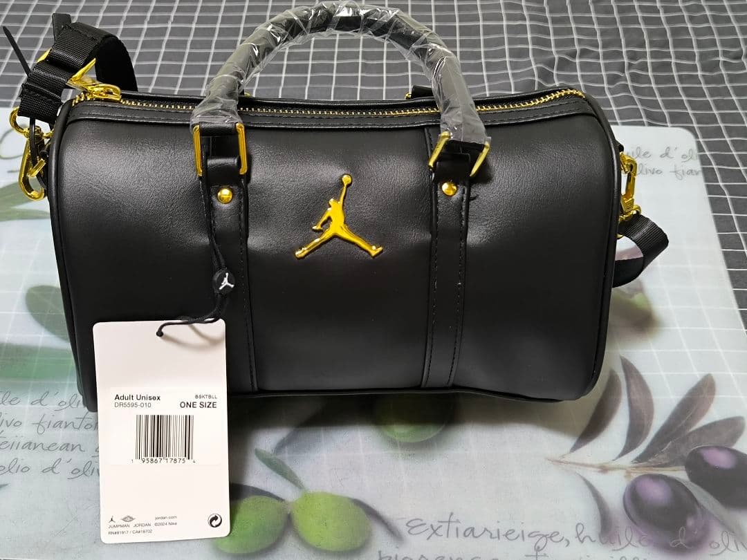 Jordan ブラック ドラムバッグ