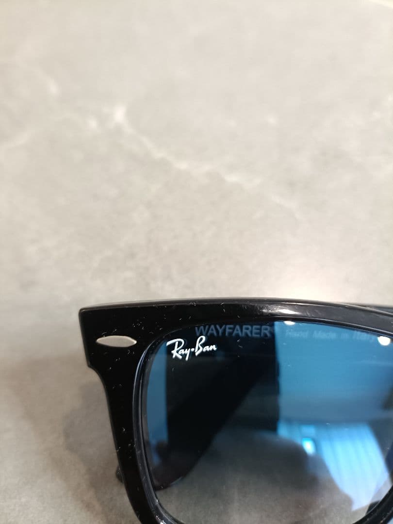 Ray-Ban Wayfarer サングラス 黒/青