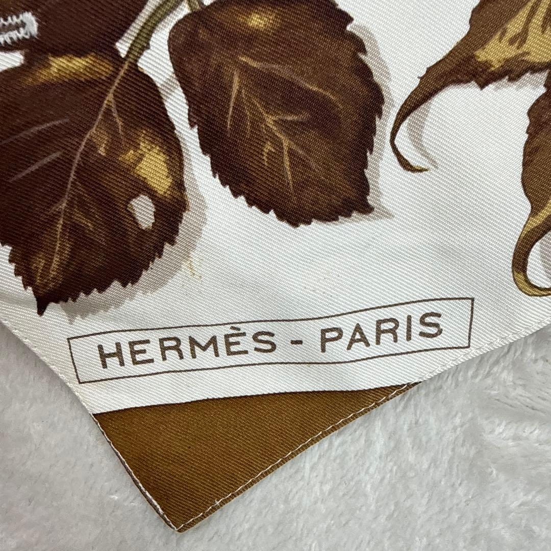 エルメスHERMES シルクベスト　落ち葉　フランス製　サイズ不明