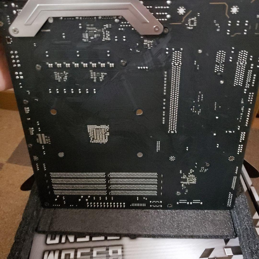 ASRock B550M STEEL LEGEND ⚠sataケーブル×2 なし