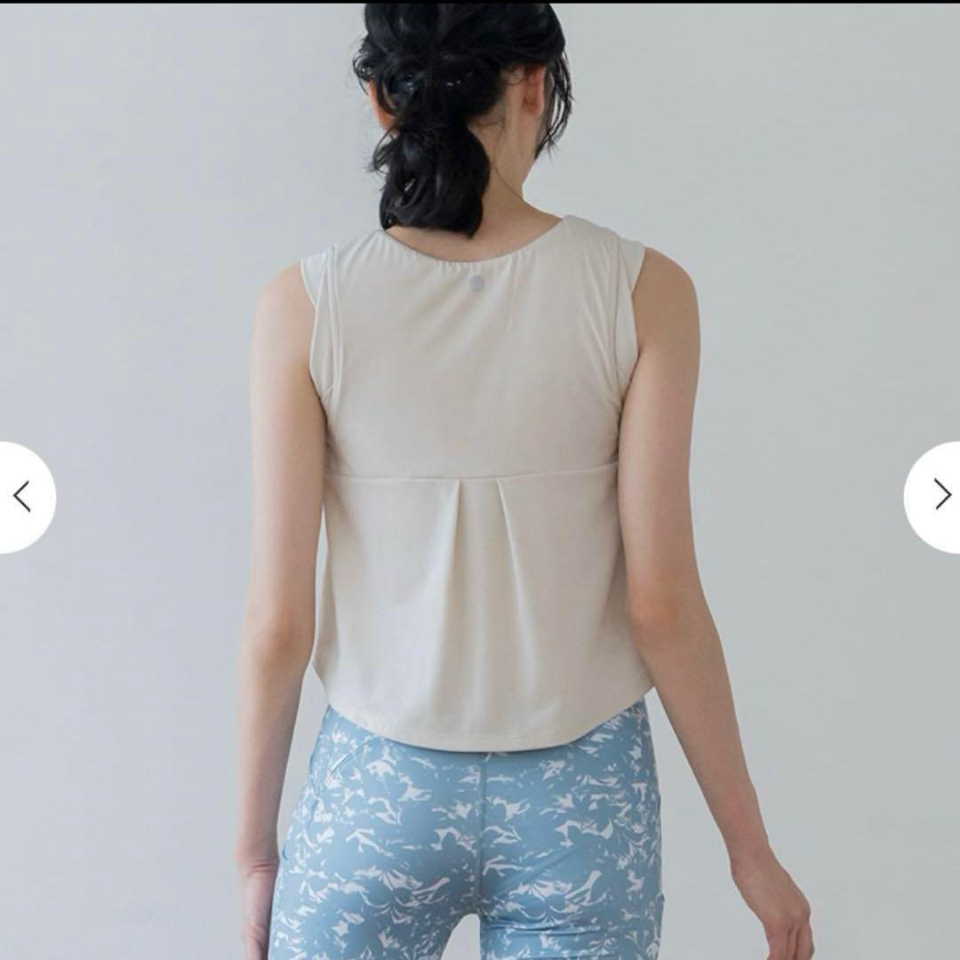 美品　SUKALAフレアタンクトップ　M