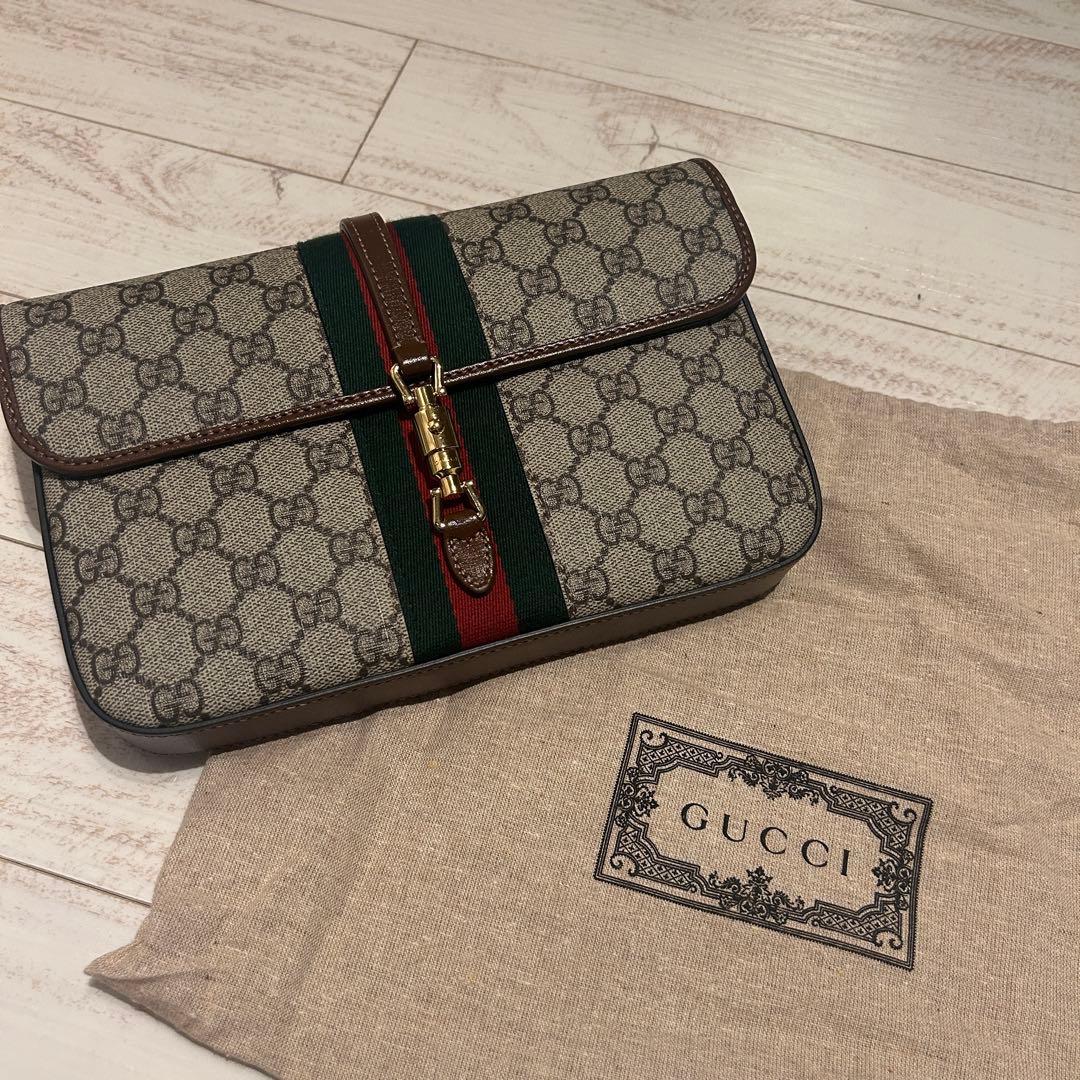 グッチGUCCI ほぼ新品　ベルトバッグ/クラッチ