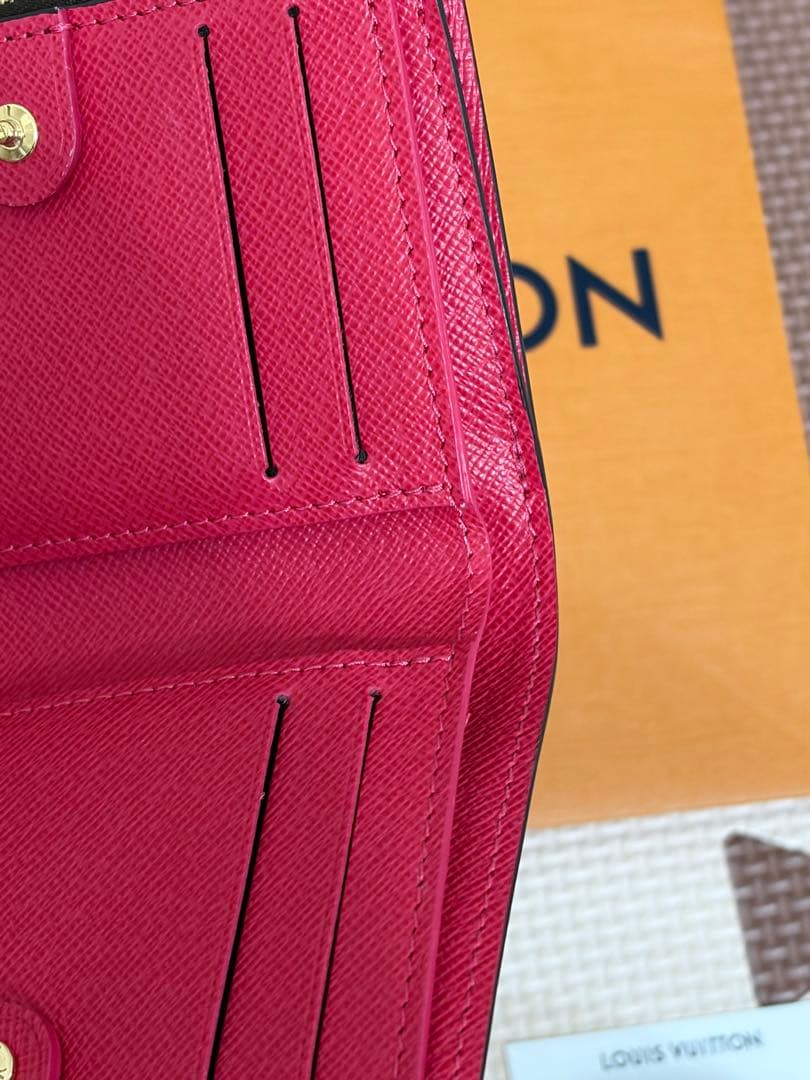 Louis Vuitton M11380 ポルトフォイユリサ