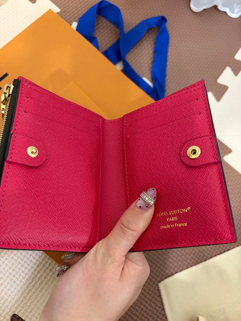 Louis Vuitton M11380 ポルトフォイユリサ