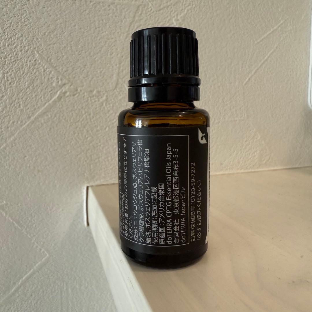 doTERRA フランキンセンス 15mL エッセンシャルオイル　新品