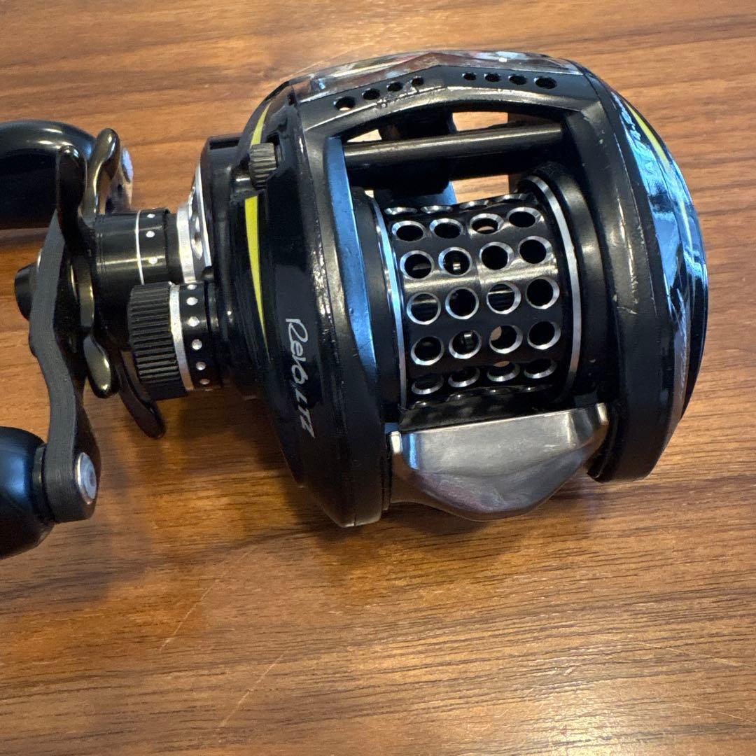 Abu Garcia REVO LTZ AE74-Racing ベイトリール