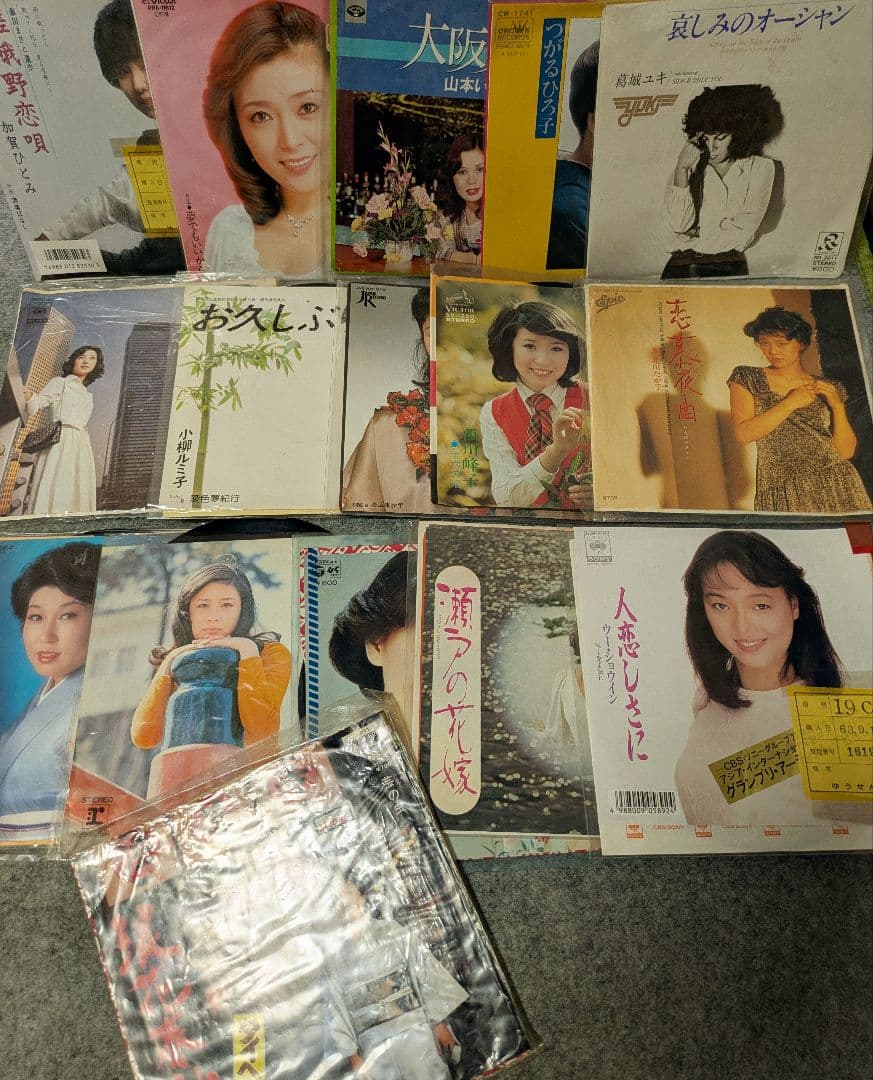 女性アイドル女性シンガー 150枚以上シングル大量セットまとめ売り　松田聖子　他