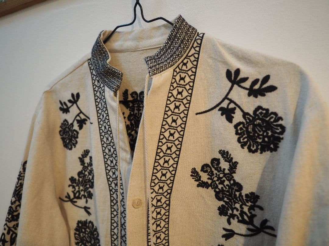 【完売品‼️極美品‼️】AMERI　刺繍ブラウス