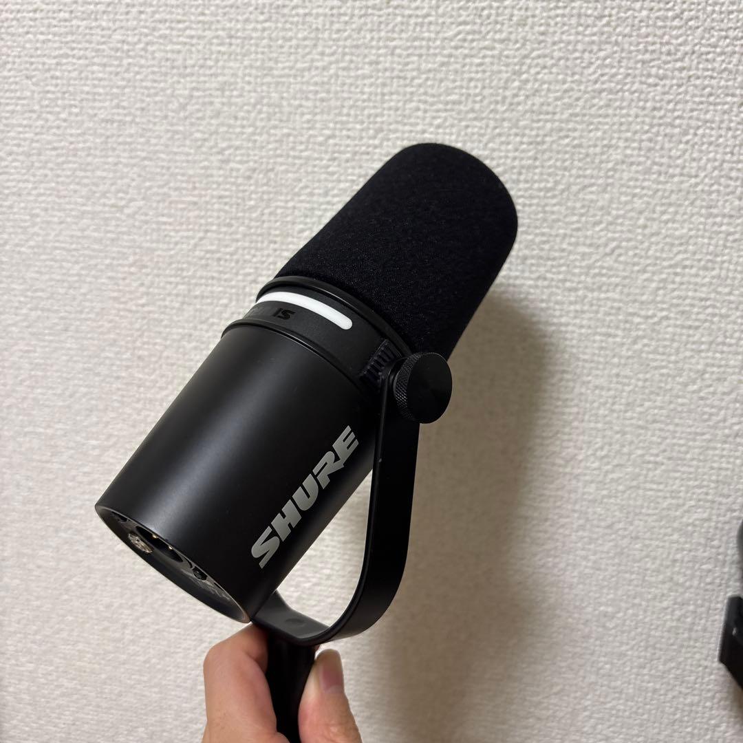 SHURE MV7+ ポッドキャストマイク