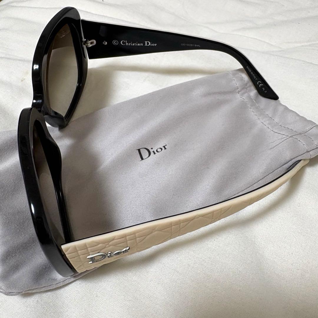 Dior 大きめスクエアサングラス ブラック/アイボリー