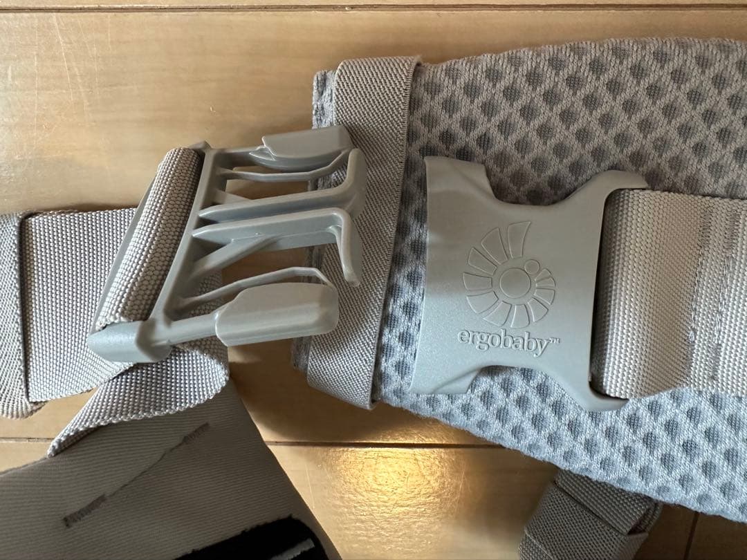 エルゴ OMNI Breeze パールグレー 抱っこ紐 メッシュ 付属品あり