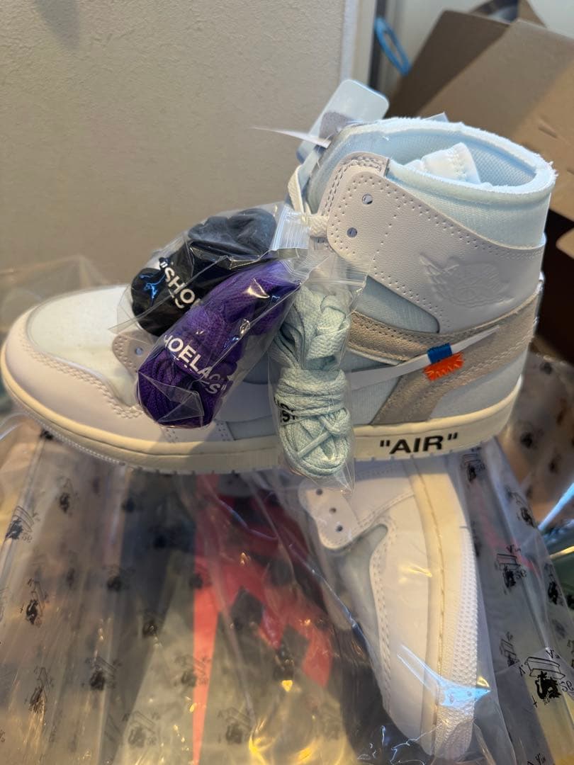 エア ジョーダン 1 HIGH OG x V.A.A. \"White/White