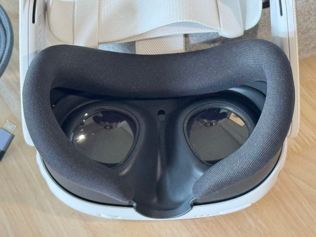  Quest 3 VRヘッドセット 128GB ケース付き
