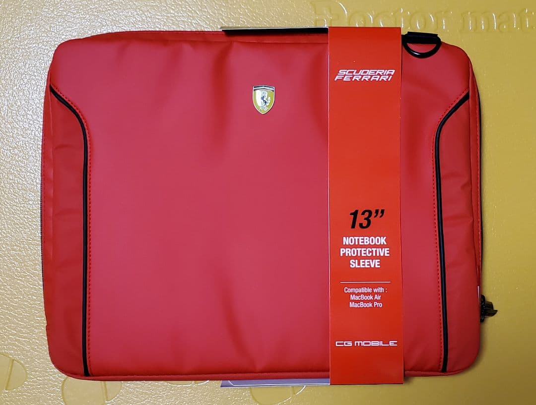 FERRARI フェラーリ フィオラノ コンピュータースリーブ 13\" RED