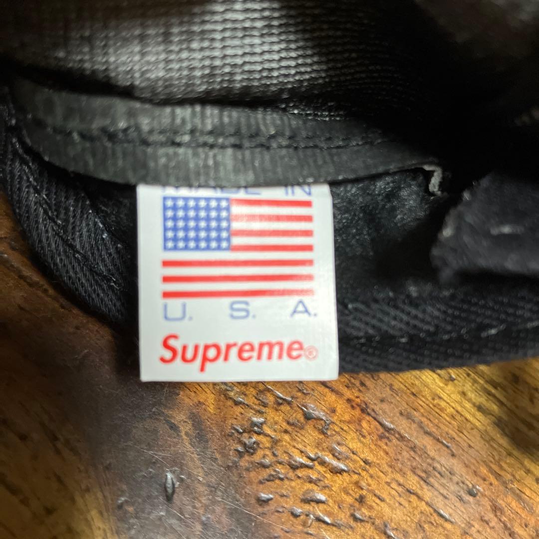 supreme 迷彩柄　レザーキャップ