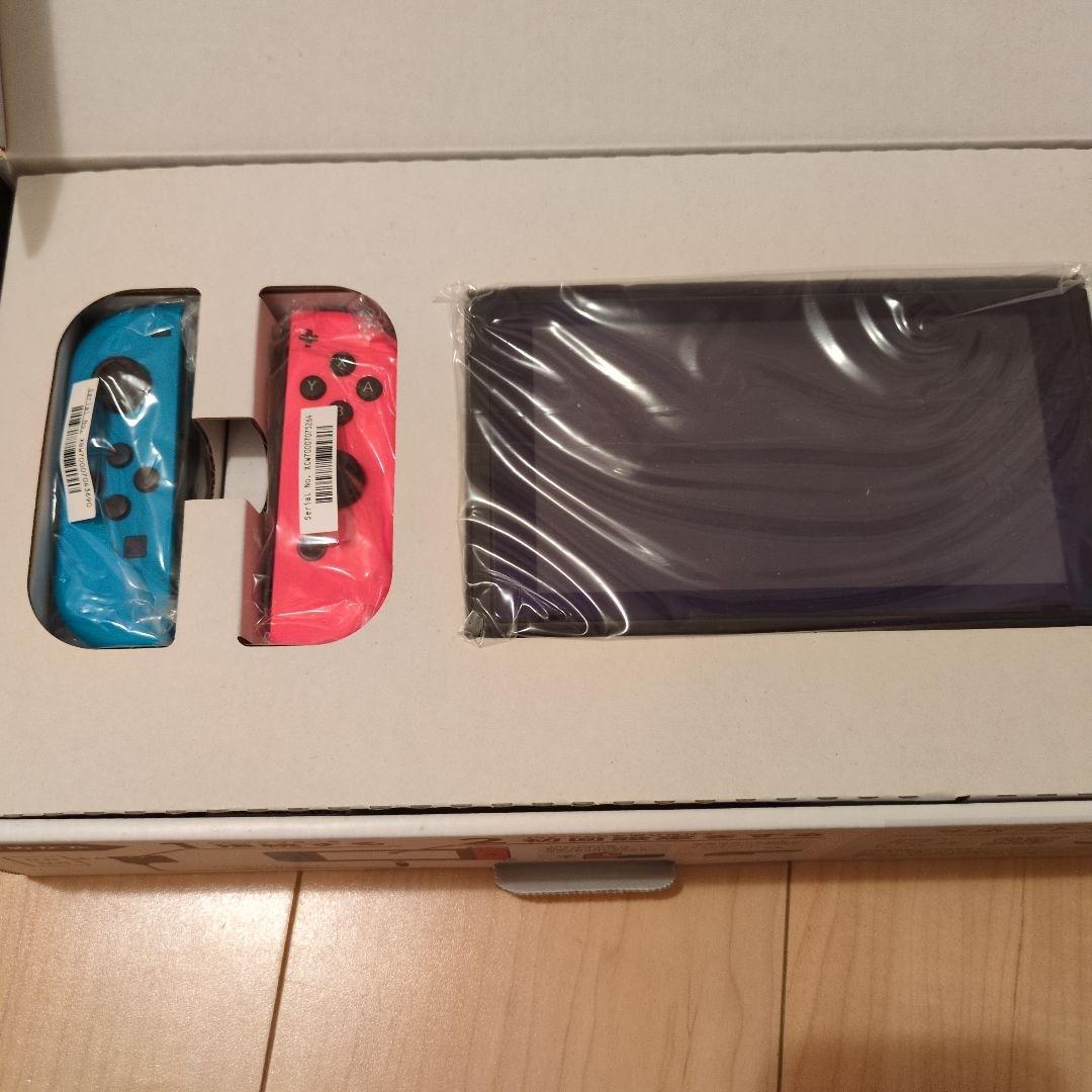 T*9様 Nintendo Switch 本体 ネオンブルー/レッド