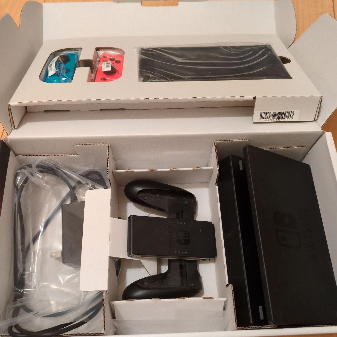 T*9様 Nintendo Switch 本体 ネオンブルー/レッド