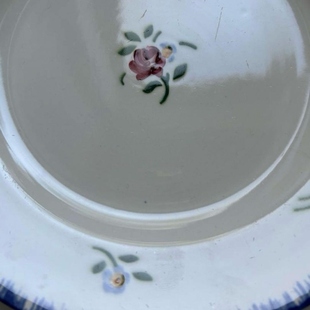 るるこ様　サルグミンヌ　Dauphine手書きの花模様　平皿プレート
