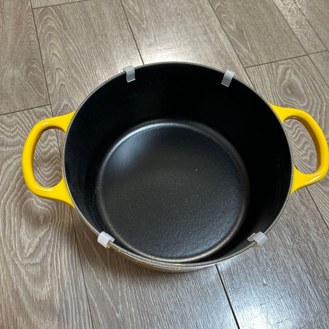 LE CREUSET ピカチュウ ロンド　ネクター　22cm
