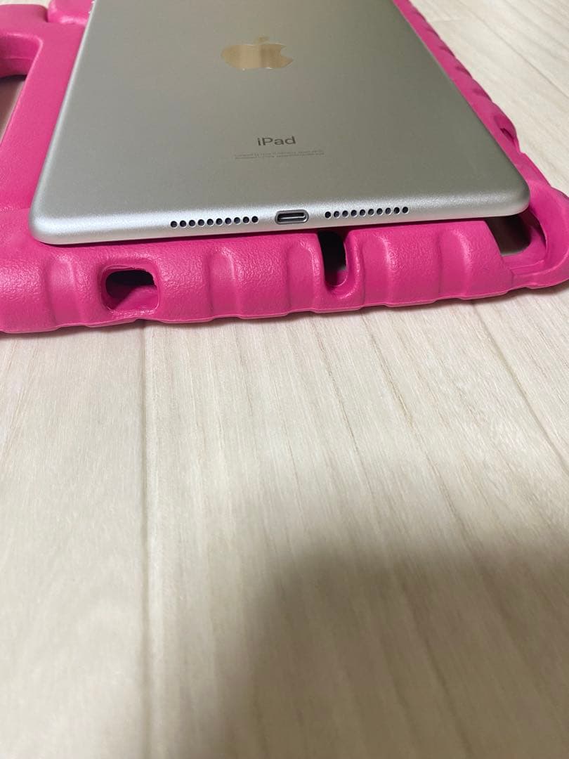 ピンク iPad ハンドル付きケース付き