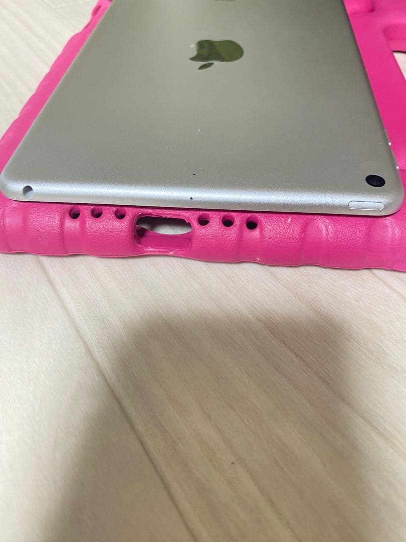 ピンク iPad ハンドル付きケース付き