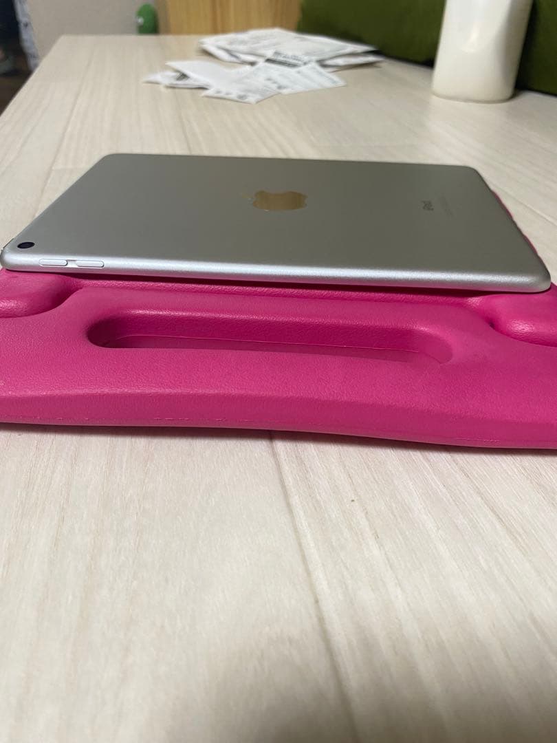 ピンク iPad ハンドル付きケース付き