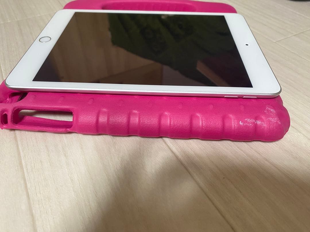 ピンク iPad ハンドル付きケース付き