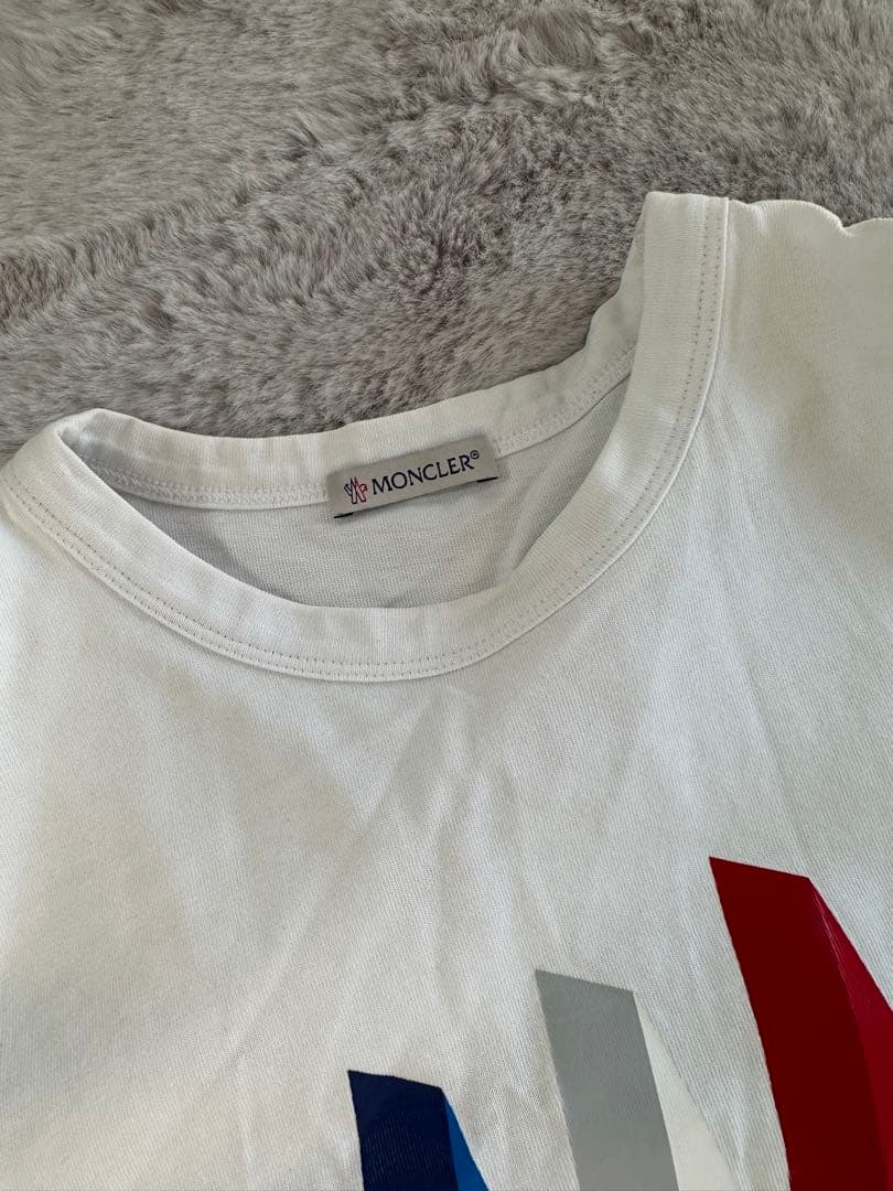 は*ち様 MONCLER グラフィックTシャツ