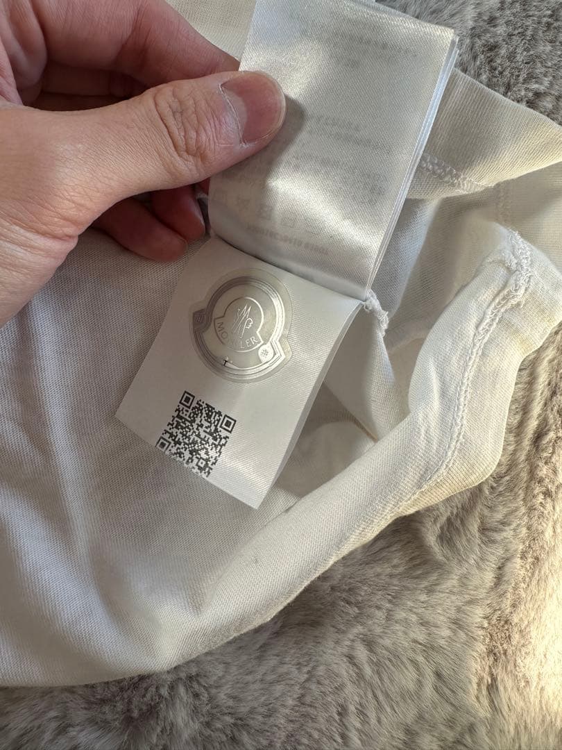 は*ち様 MONCLER グラフィックTシャツ