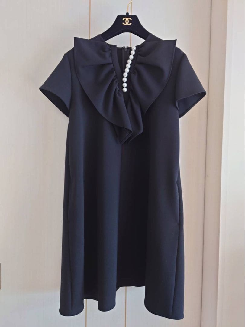 【ほぼ新品】YOKOCHANヨーコチャン ボリュームラッフルパールワンピ